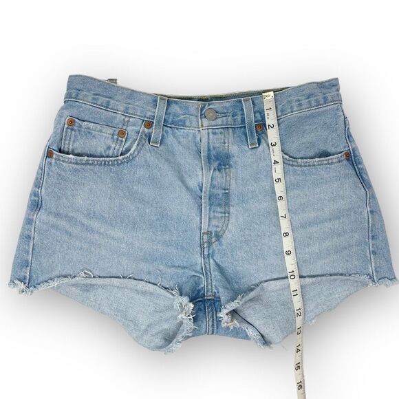 Levi’s 501 High Rise Light Wash 100% Cotton Button Fly Shorts Women’s Size 28 - Picture 2 of 9